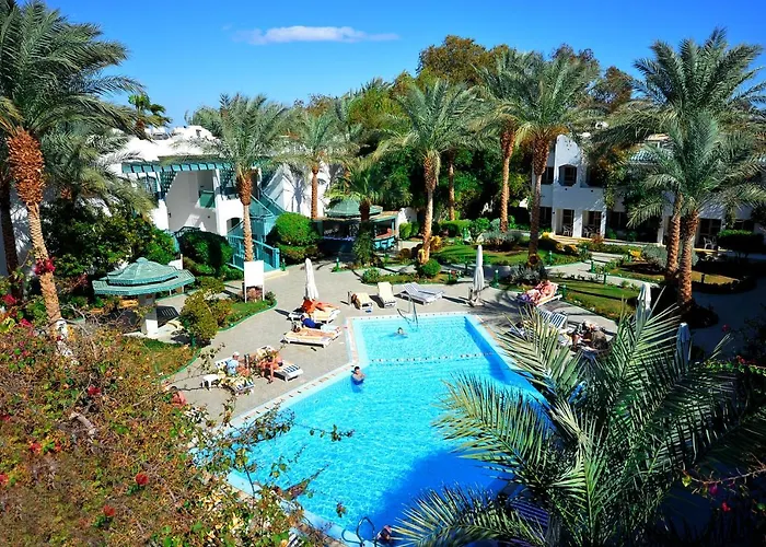 Falcon Hills 3*