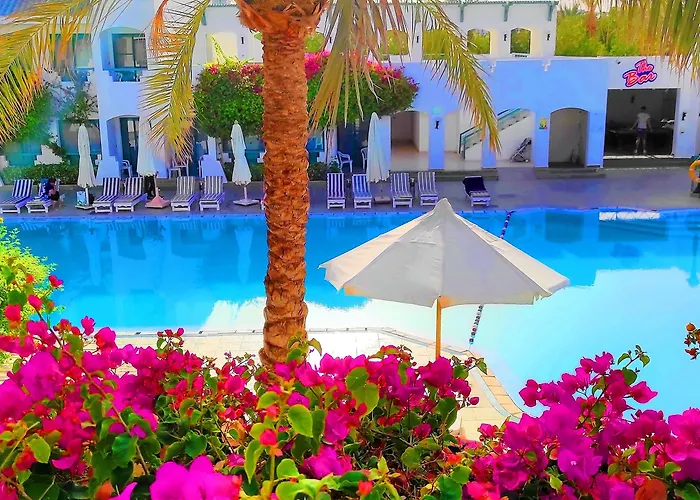 Falcon Hills Resort 3*