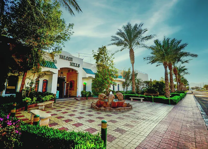Falcon Hills Resort 3*