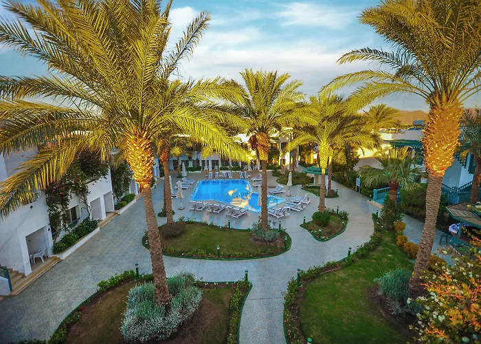 Falcon Hills 3*